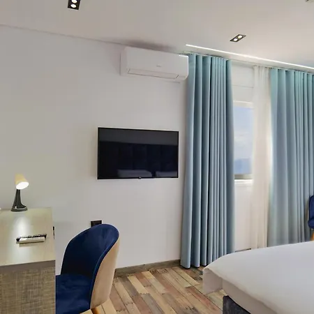 Asi Rooftop 4* Sarande