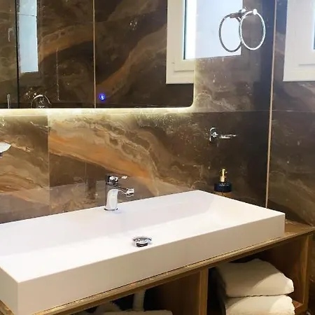 Szálloda Asi Rooftop 4*