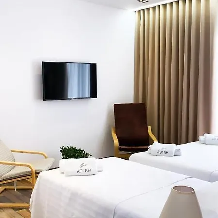 Asi Rooftop 4* Sarandë